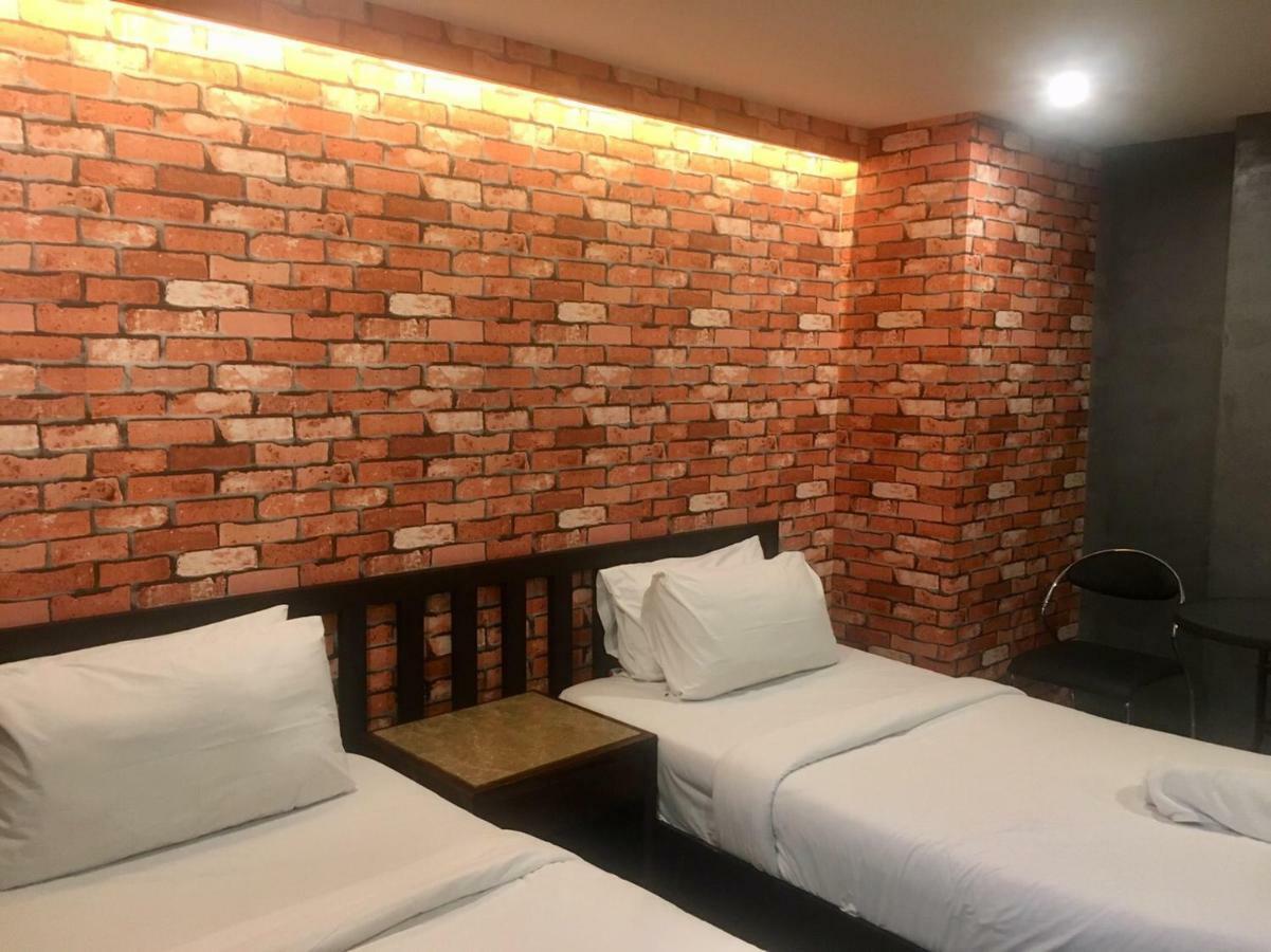 Ton Aor Place Hotel Bangkok Kültér fotó
